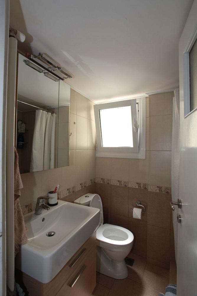 A Skip Away From The Acropolis Museum - 1 Bdrm Apartment Athena Bagian luar foto